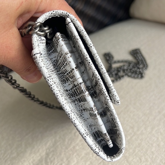 KURT GEIGER NWT Kensington wallet clutch on chain white lizard print - Picture 7 of 17